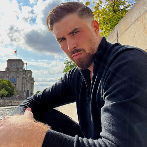 Men's cashmere half-zip sweater